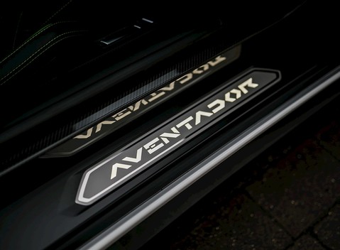 Lamborghini Aventador S 19