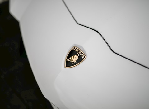 Lamborghini Aventador S 24