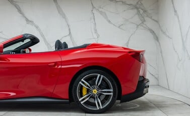 Ferrari Portofino 44