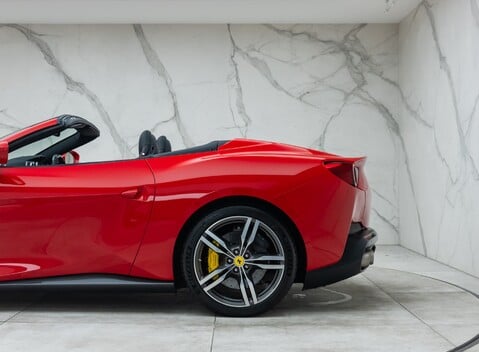 Ferrari Portofino 44