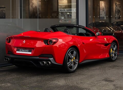 Ferrari Portofino 4