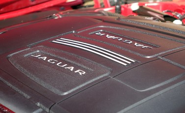 Jaguar F-Type V6 S Convertible 21