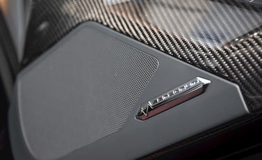 Lamborghini Aventador LP750-4 SV Roadster 22