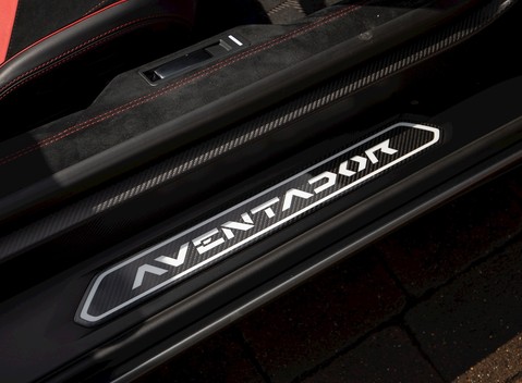 Lamborghini Aventador LP750-4 SV Roadster 24