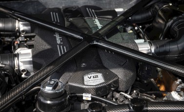 Lamborghini Aventador LP750-4 SV Roadster 36