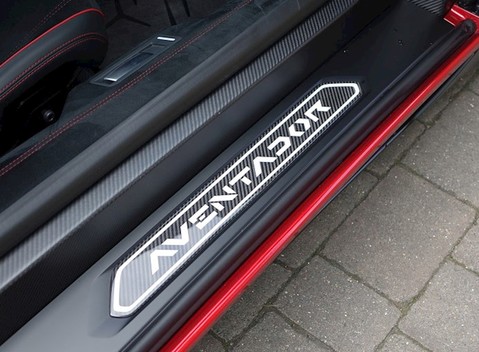 Lamborghini Aventador SV Coupe 28
