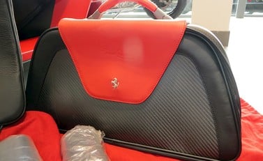 Ferrari Enzo 21