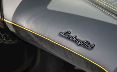 Lamborghini Aventador LP750-4 SV Roadster 19