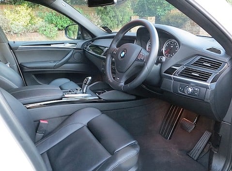 BMW X6 M 8