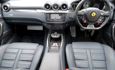 Ferrari FF 7