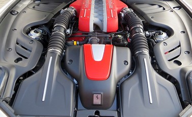 Ferrari FF 8