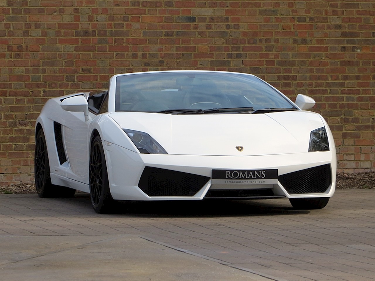 Used Lamborghini Gallardo LP 560-4 Spyder for sale | Bianco