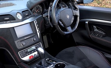 Maserati Grancabrio MC 24