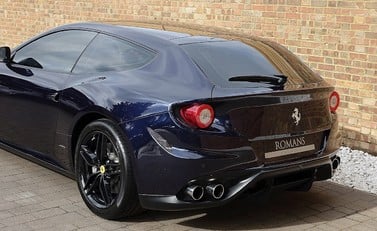 Ferrari FF 18