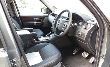 Land Rover Discovery SDV6 HSE Luxury 10