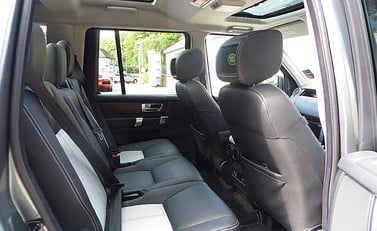 Land Rover Discovery SDV6 HSE Luxury 13