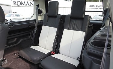 Land Rover Discovery SDV6 HSE Luxury 17