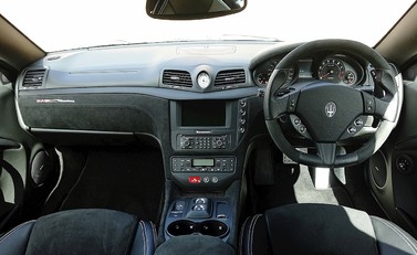 Maserati Granturismo MC Stradale 6