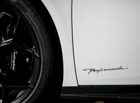 Lamborghini Huracan Performante 29