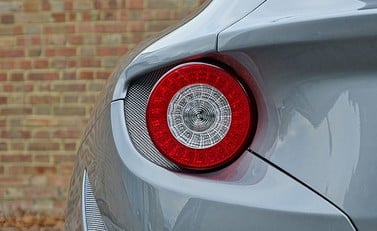 Ferrari FF 8