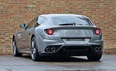 Ferrari FF 15