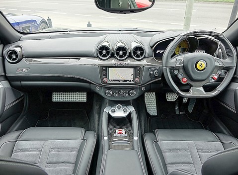 Ferrari FF 24