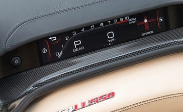 Ferrari GTC4 Lusso 19
