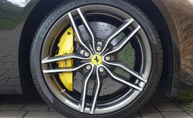 Ferrari FF 18
