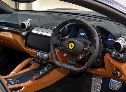 Ferrari GTC4 Lusso T 7