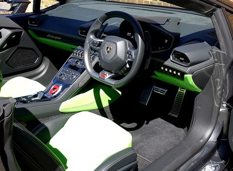 Lamborghini Huracan Spyder 18