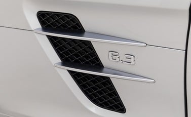 Mercedes-Benz SLS AMG 23