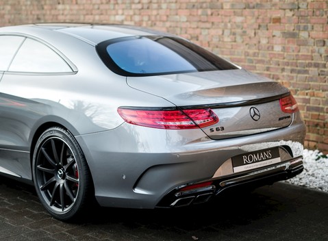 Mercedes-Benz S Class S63 Coupe 14