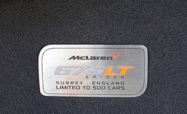 McLaren 675 LT Spider 6