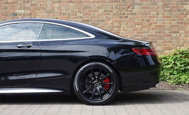 Mercedes-Benz S63 AMG Coupe 7