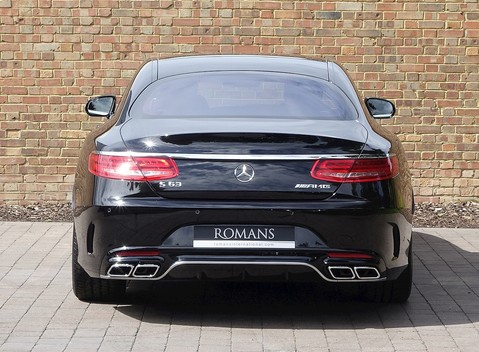 Mercedes-Benz S63 AMG Coupe 12