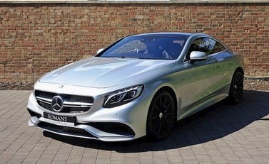 Mercedes-Benz S Class S63 Coupe 20