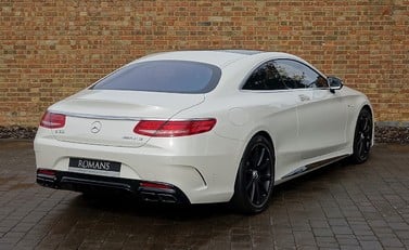 Mercedes-Benz S Class S63 Coupe 29