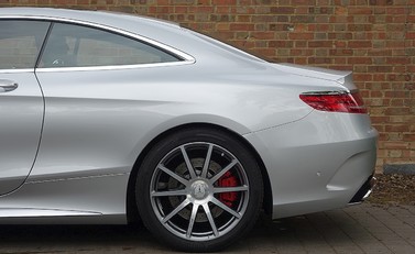 Mercedes-Benz S Class AMG Coupe 8