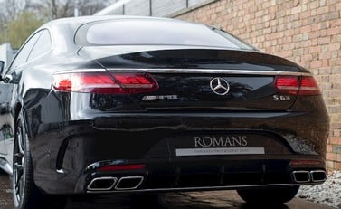 Mercedes-Benz S Class S63 Coupe 23