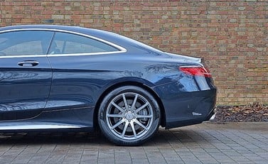 Mercedes-Benz S Class S63 Coupe 7