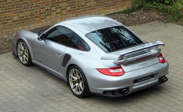 Porsche 911 (997) GT2 RS 8