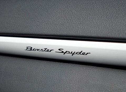Porsche Boxster Spyder (987) 20