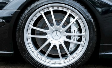Mercedes-Benz CLK DTM AMG 10