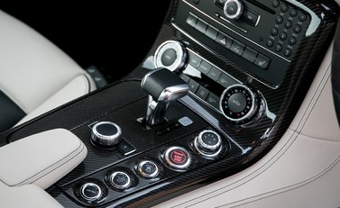 Mercedes-Benz SLS AMG 20