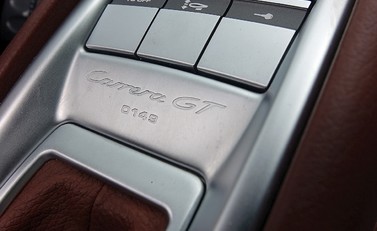 Porsche Carrera GT 31
