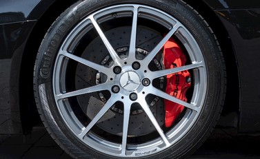 Mercedes-Benz SLS AMG Roadster 12