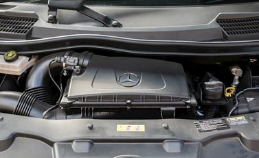 Mercedes-Benz V Class D AMG Line (Extra Long) 15