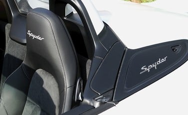 Porsche Boxster Spyder 12