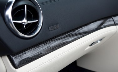 Mercedes-Benz SL Series AMG 16