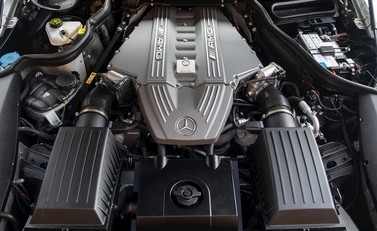 Mercedes-Benz SLS AMG 28